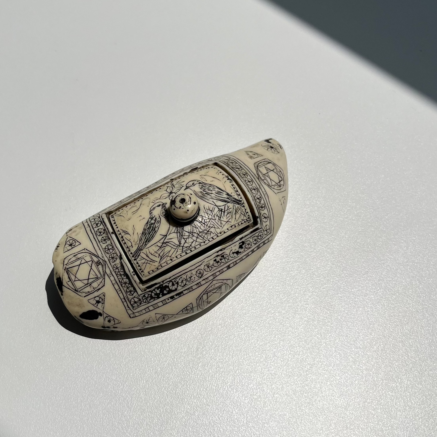 Dente Faux Scrimshaw