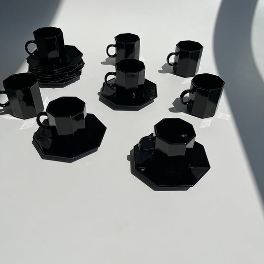Xícaras Opalina Preta