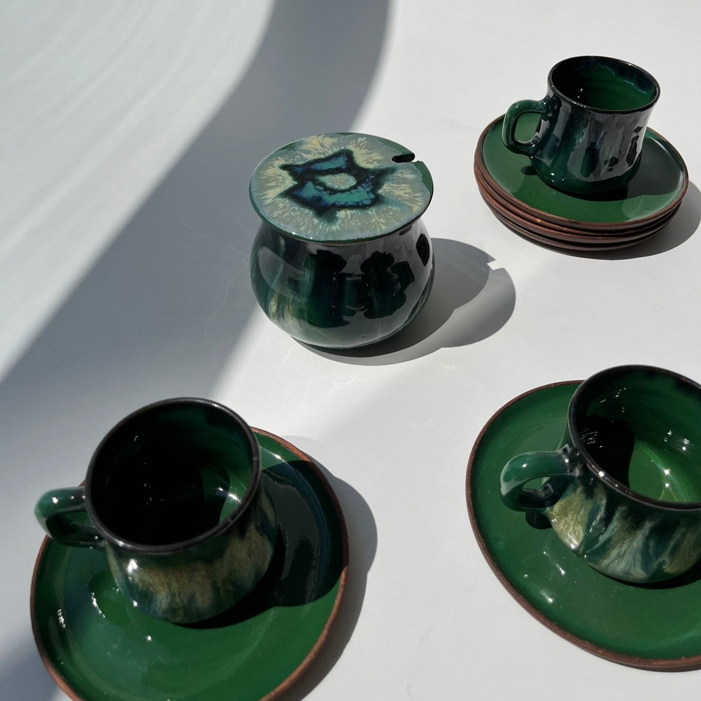 Xícaras Verde Derretido
