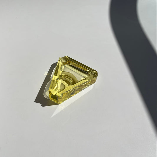 Cinzeiro Triangular Tcheco